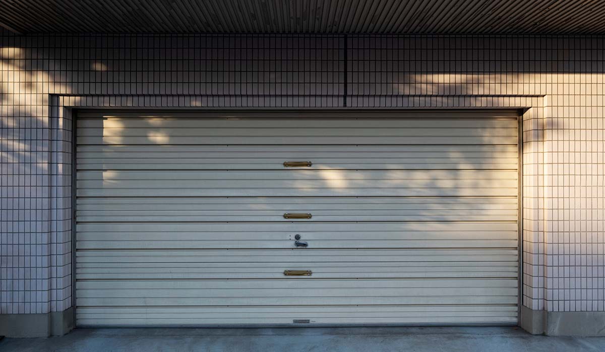 10 Signs Your Garage Door Needs Immediate Repair