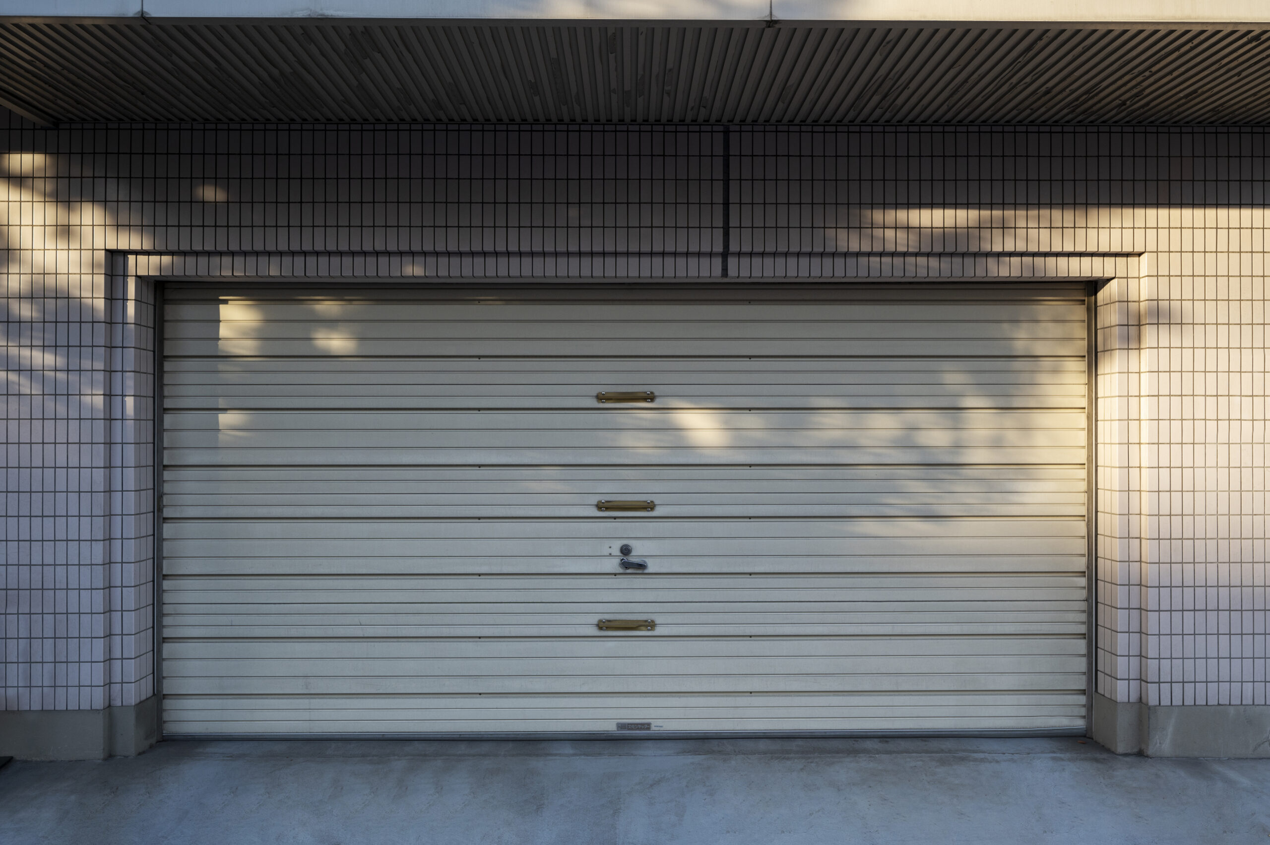10 Signs Your Garage Door Needs Immediate Repair